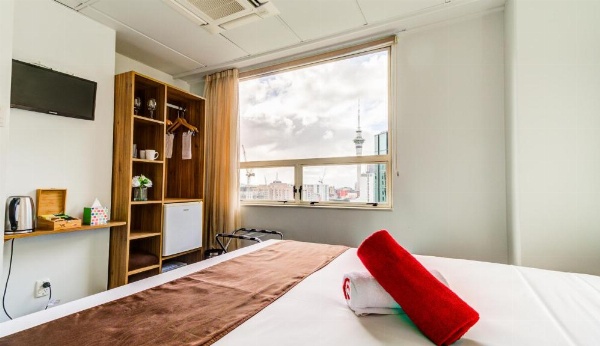 Ascotia Off Queen image 15