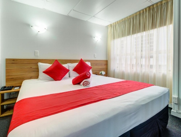 Ascotia Off Queen image 21